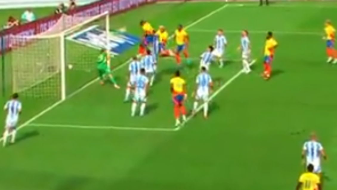 ¡Demoledor salto! El golazo de Mosquera para el 1-0 de Colombia ante Argentina