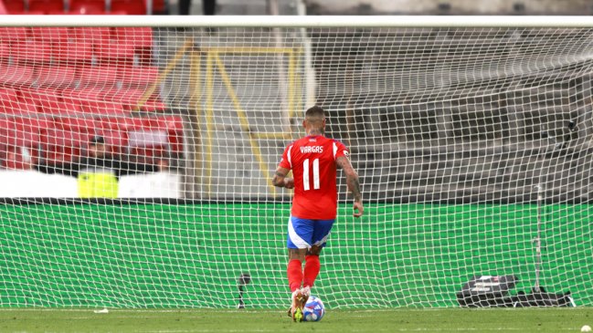 [VIDEO] Eduardo Vargas anotó el 1-1 ante Bolivia con el arco vacío