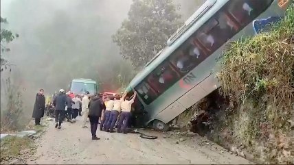   Bus con turistas chilenos cayó a un barranco en Machu Picchu 