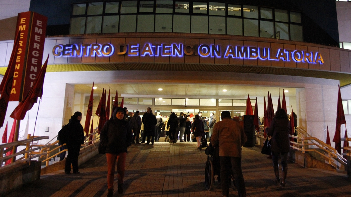 Hospital Regional de Concepción enfrenta nueva jornada de aglomeraciones