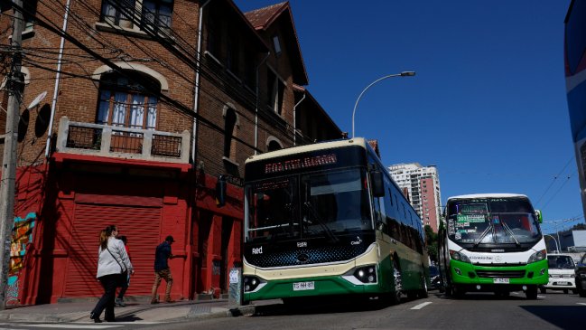 Buses eléctricos chinos debutaron en Valparaíso
