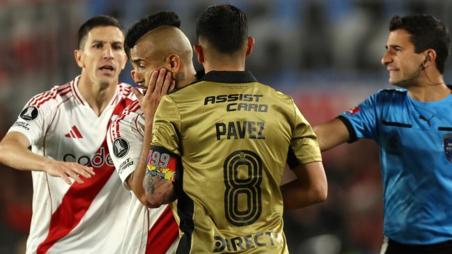 [VIDEO] A dormir: El meme viral que protagonizan Armani y Arturo Vidal