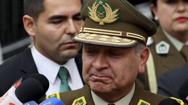   En su cumpleaños, Yáñez concretó su esperada renuncia como general director de Carabineros 