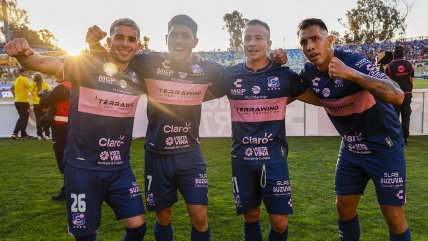   Everton dejó a Cobreloa como serio candidato al descenso 