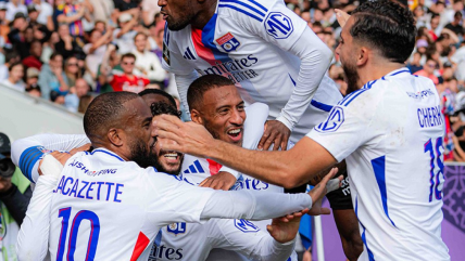   Toulouse de Gabriel Suazo cayó agónicamente ante Olympique de Lyon 