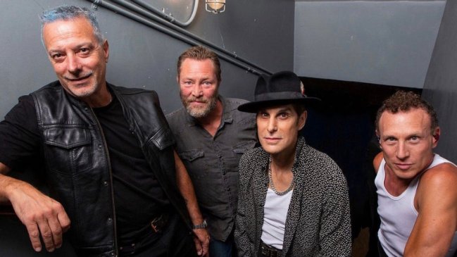 Excompañero cargó contra Perry Farrell: 