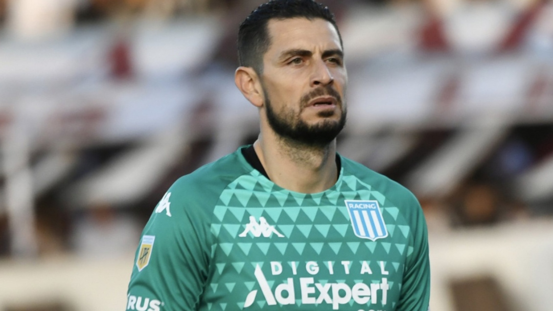 Gabriel Arias fue titular en caída de Racing ante Vélez