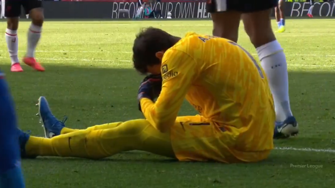 El arquero Alisson se lesionó en la antesala del partido de Brasil y La Roja