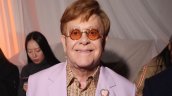   Elton John enumera las partes de su cuerpo que ha perdido: 
