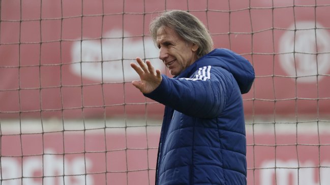 Gareca trabajó dos formaciones a un día del enfrentamiento con Brasil