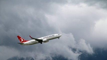   Piloto de avión de pasajeros murió en pleno vuelo desde EEUU a Turquía 