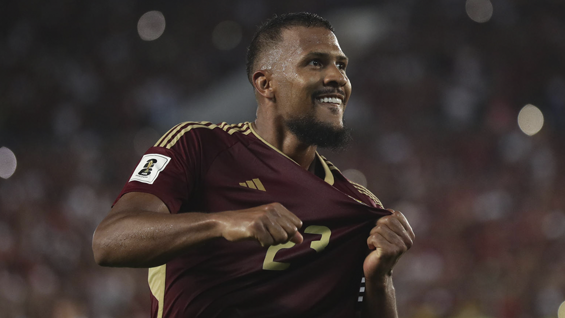 [VIDEO] Salomón Rondón marcó la igualdad para Venezuela tras pase de Soteldo