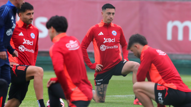 La selección chilena piensa en su visita a Colombia