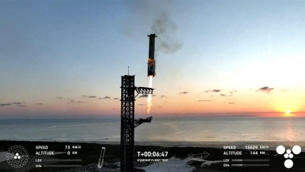   SpaceX probó con éxito su Starship y capturó la primera fase 