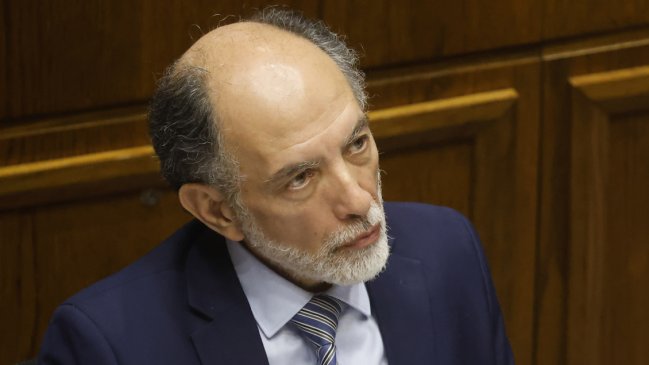 Oficialismo lamentó destitución de Muñoz, 