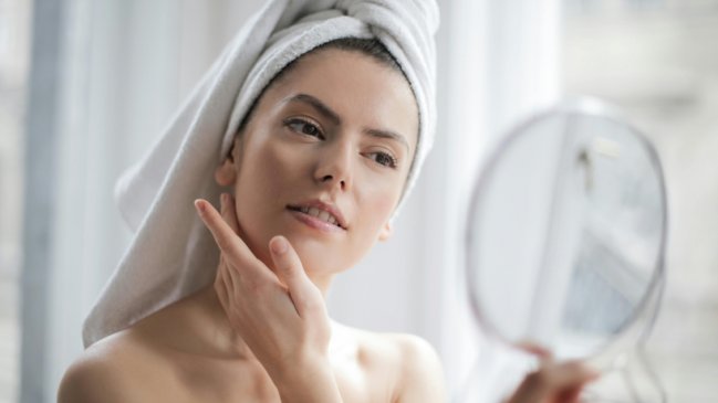 Skincare para cada edad: Qué cambia y cómo adaptar tu rutina