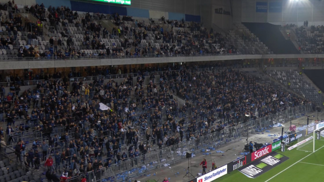 La policia sueca suspendió el derbi de Estocolmo por incidentes del público