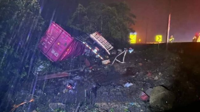   Nueve miembros de un equipo de remo fallecieron en accidente de carretera en Brasil 