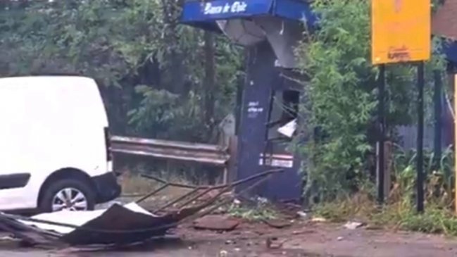 Sujetos hicieron explotar cajero automático en Pirque: Seis detenidos