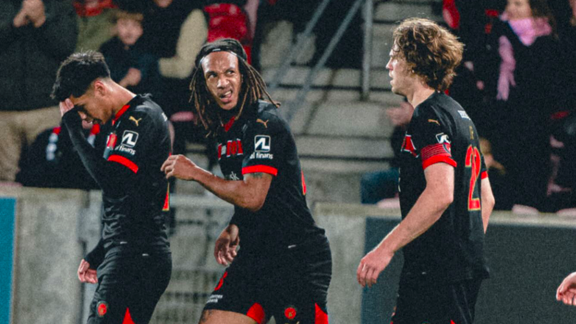 Midtjylland de Darío Osorio recuperó la senda triunfal para volver a liderar la liga en Dinamarca