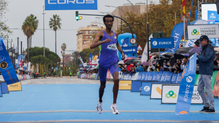   Yomif Kejelcha impuso nuevo récord mundial en el Medio Maratón de Valencia 