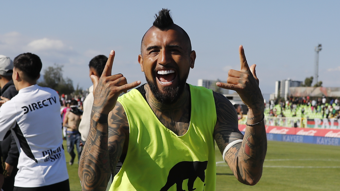 La provocativa reacción de Vidal tras nuevo video de Almirón en el duelo con Huachipato