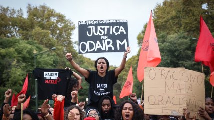   Portugal: Hombre quemó 10 autos en protesta contra la violencia policial 