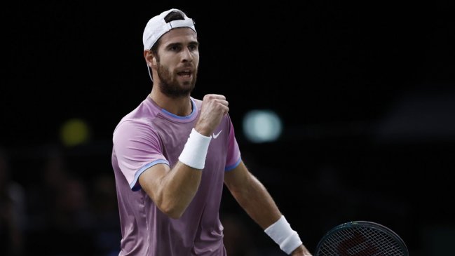 Karen Khachanov derribó a Grigor Dimitrov y pasó a semifinales en París-Bercy
