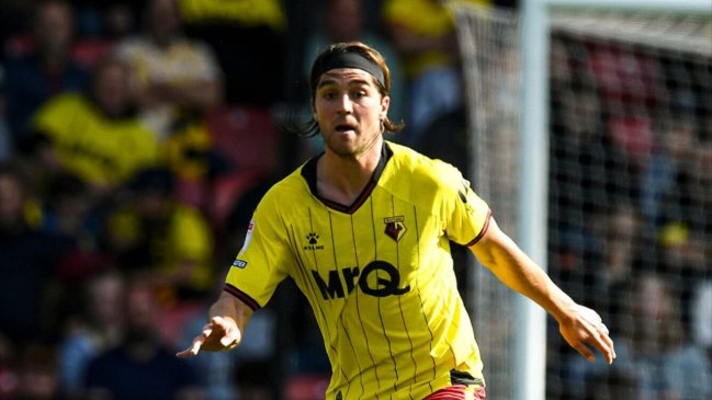 Sierralta fue titular en goleada de Watford en la Championship inglesa