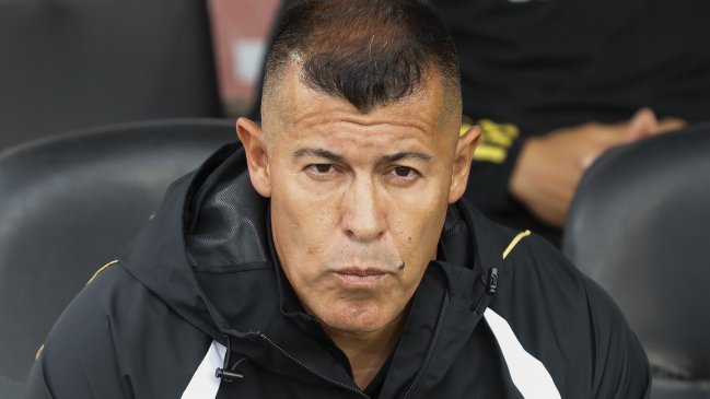 Almirón criticó la denuncia de la U: 