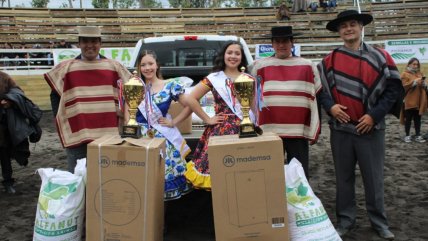   Zúñiga y Arredondo fueron los campeones del Zonal Sur de Rodeo en Los Angeles 