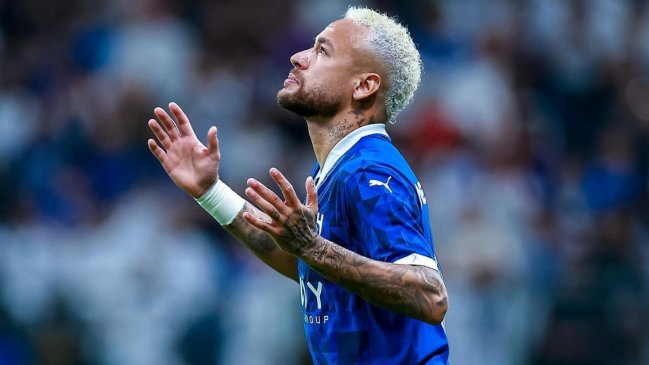 Neymar tras salir con dolores: Espero que no sea nada