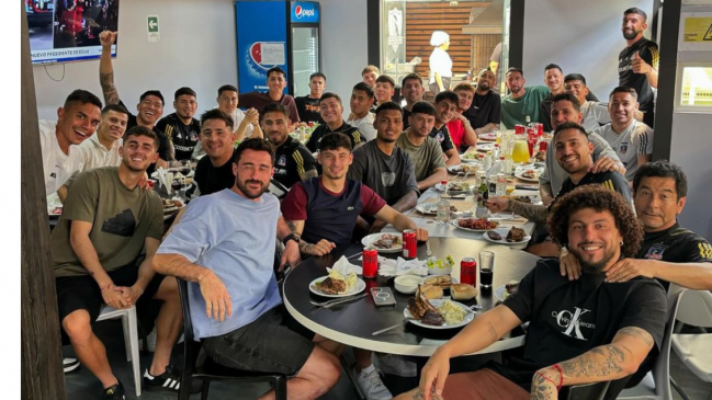 Plantel de Colo Colo dio señal de unidad en la previa de la última fecha