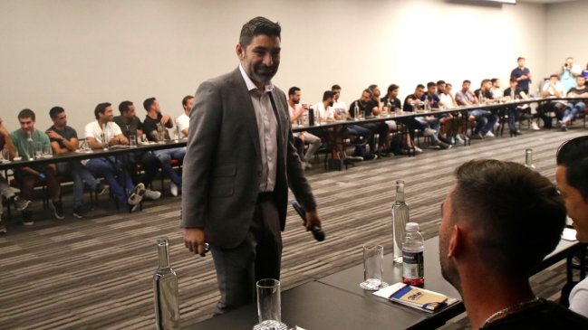 Capitanes del fútbol chileno elaboraron lista de exigencias a la ANFP