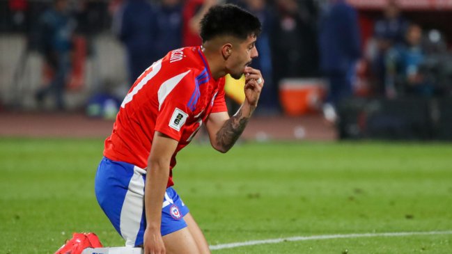 Williams Alarcón será baja para duelos de la Roja en Clasificatorias