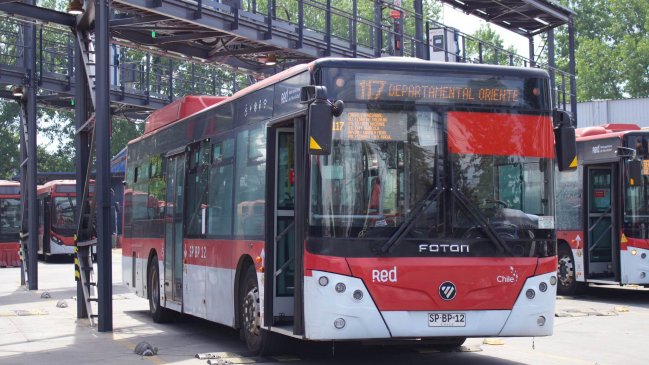 Tres nuevos recorridos de buses debutaron en Santiago: ¿Cuáles son?