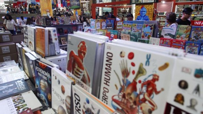 Quebrantahuesos y caligrafía china, panoramas de día lunes en la Filsa 2024