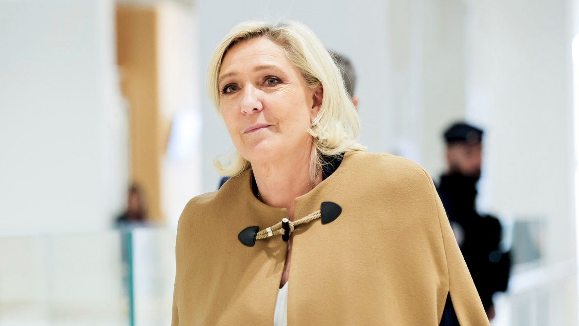 La Fiscalía pide inhabilitar a Marine Le Pen, lo que podría impedirle disputar el Elíseo