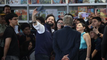   Presidente visitó la Feria Internacional del Libro de Santiago 
