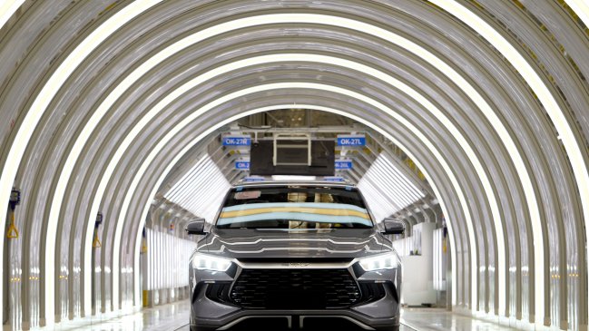 China ya fabrica más de 10 millones de vehículos eléctricos al año