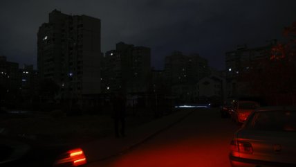   Apagones en toda Ucrania por ataques rusos a su infraestructura energética 