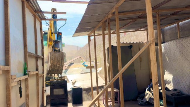 Arica: Comenzó el desalojo de la toma del Cerro Chuño