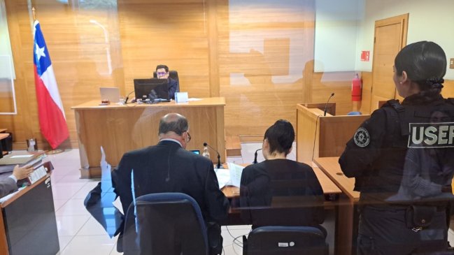 Emiten alerta roja internacional contra exfuncionaria del GORE Araucanía prófuga