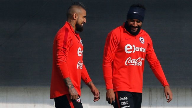 Vidal y Beausejour protagonizaron tenso encontrón tras triunfo de Chile en el Nacional