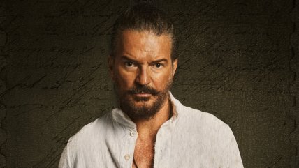   Ricardo Arjona estrenó las primeras canciones de su nuevo álbum 