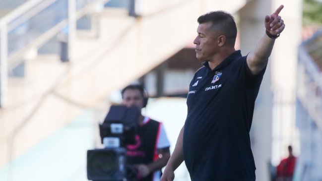 Jorge Almirón disparó contra la U por denuncia de desacato