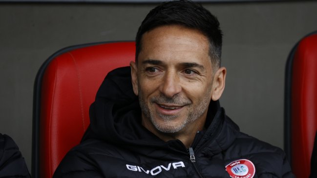 Renovado: Walter Lemma seguirá como DT de Unión La Calera en 2025
