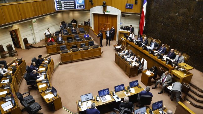 Propuesta de reforma al sistema político no convence al oficialismo