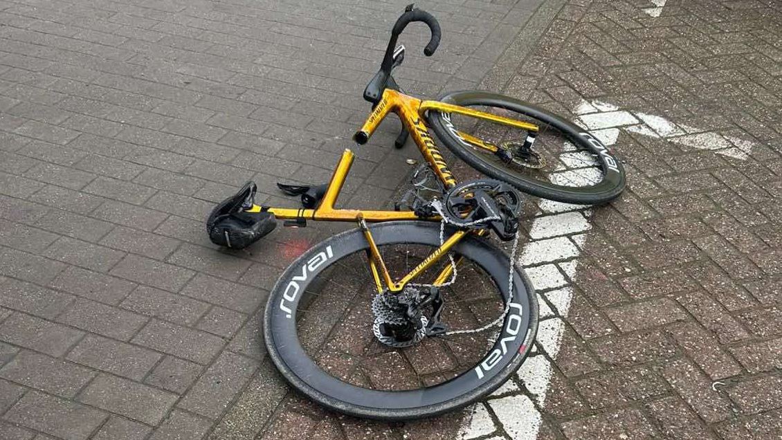 Doble campeón olímpico de ciclismo chocó con una furgoneta y quedó hospitalizado