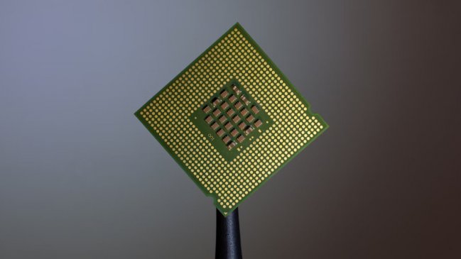 EEUU anunció nuevas restricciones a China para frenar su avance en microchips